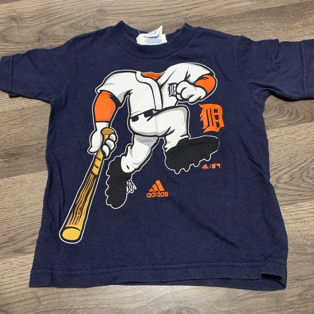 Detroit tigers tee